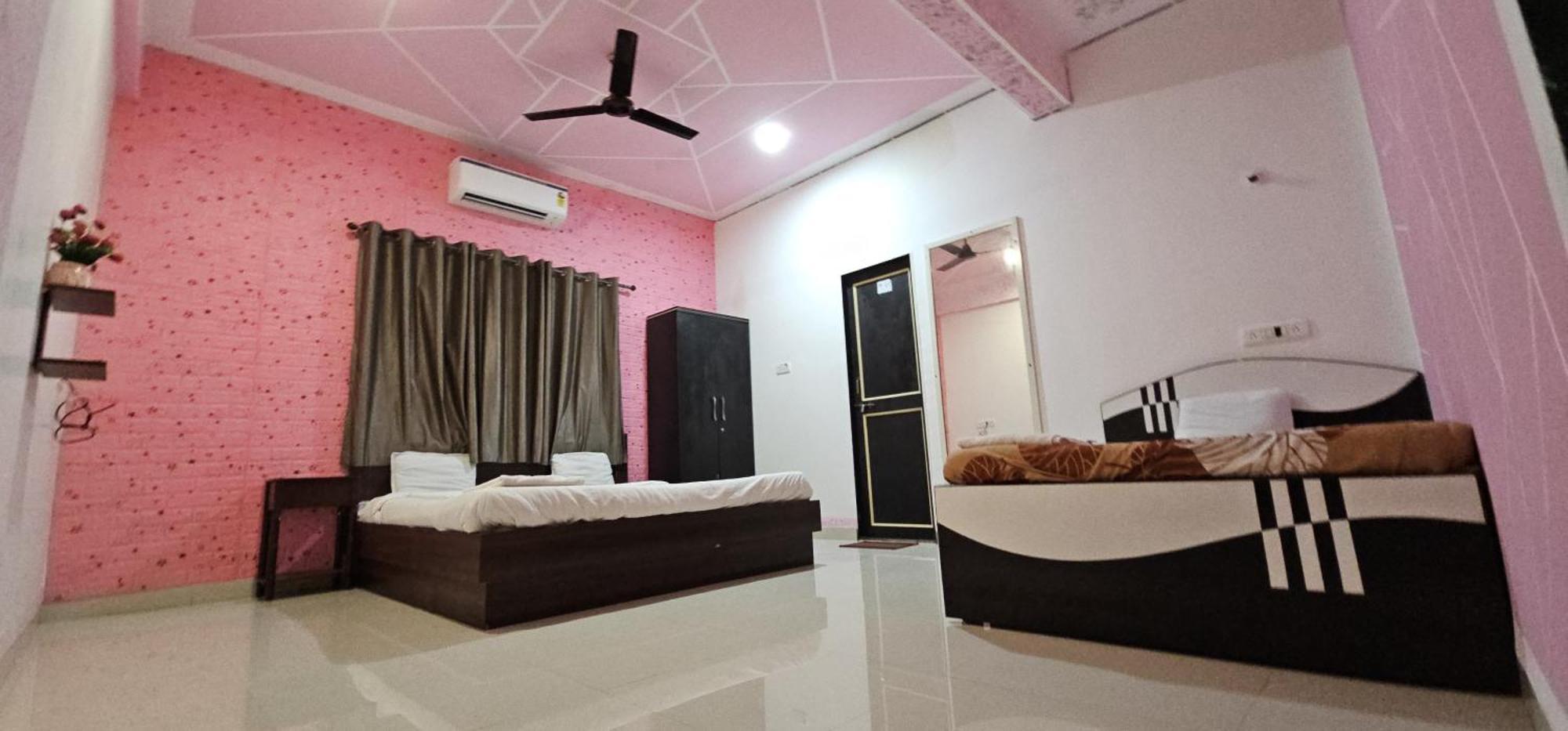 Blue Bell Homestay Lonavala Exterior foto